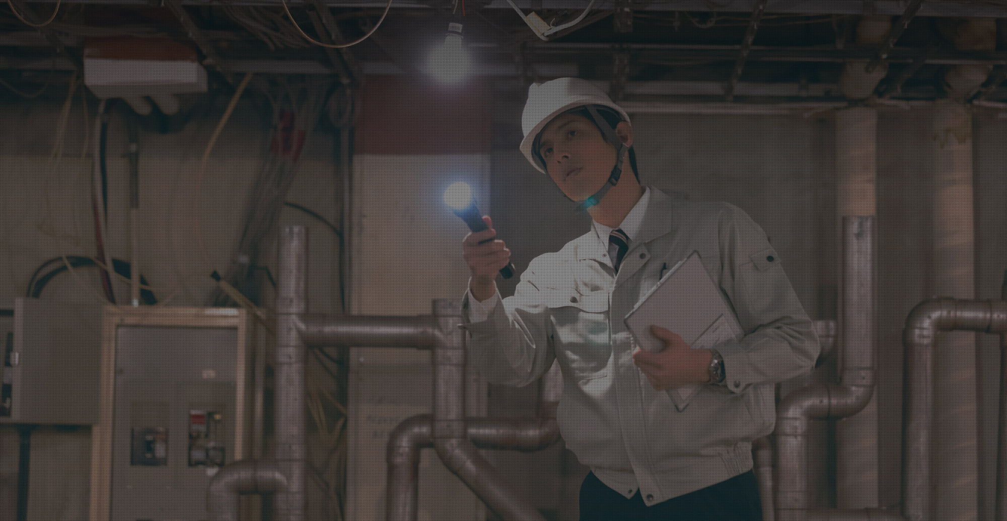 変わり続ける時代に、変わらない技術の価値を。社会のインフラを支える電気工事のプロとして、安定した現場でスキルを磨き、未来に繋がるキャリアここから！